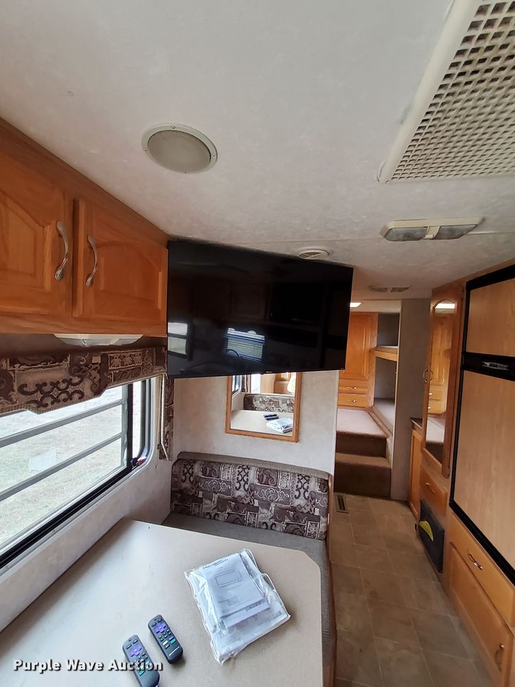 image for item MM9602 2006 KZRV Sportsman  camper