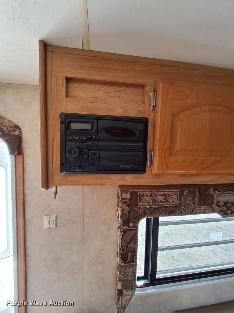 image for item MM9602 2006 KZRV Sportsman  camper