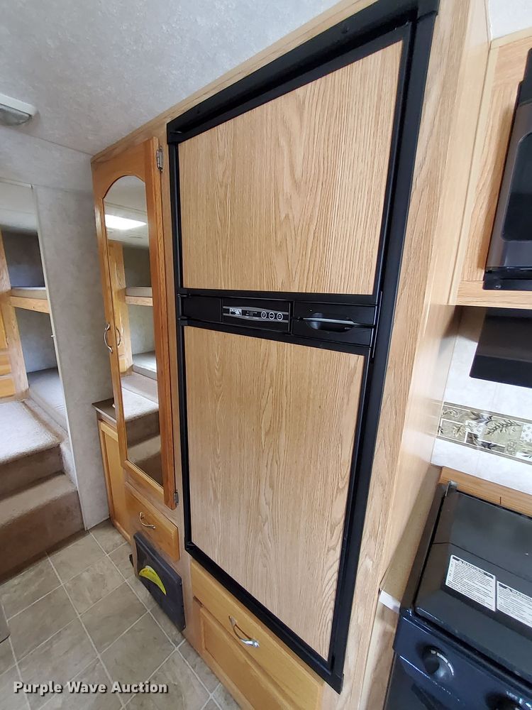 image for item MM9602 2006 KZRV Sportsman  camper