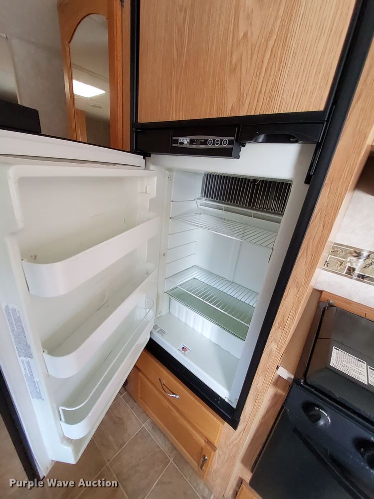 image for item MM9602 2006 KZRV Sportsman  camper