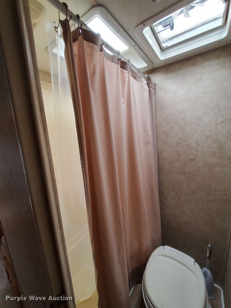 image for item MM9602 2006 KZRV Sportsman  camper