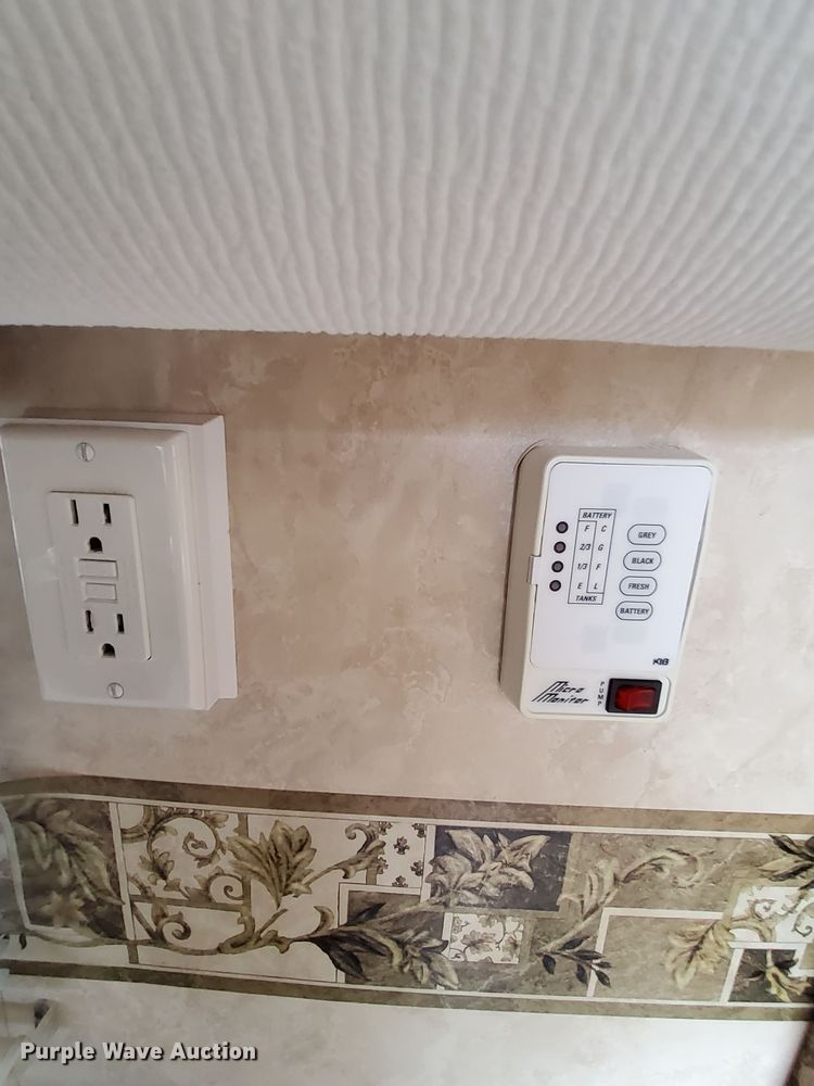 image for item MM9602 2006 KZRV Sportsman  camper