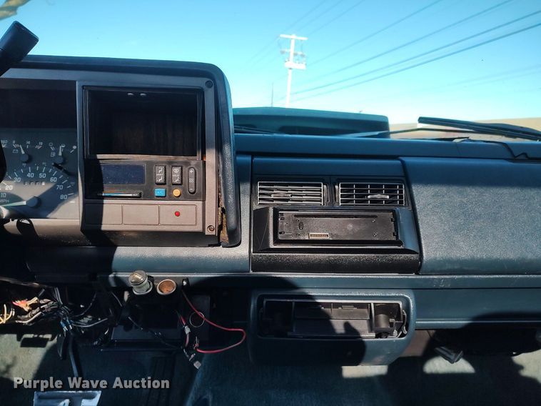 image for item MM9885 1993 Chevrolet C1500  pickup truck