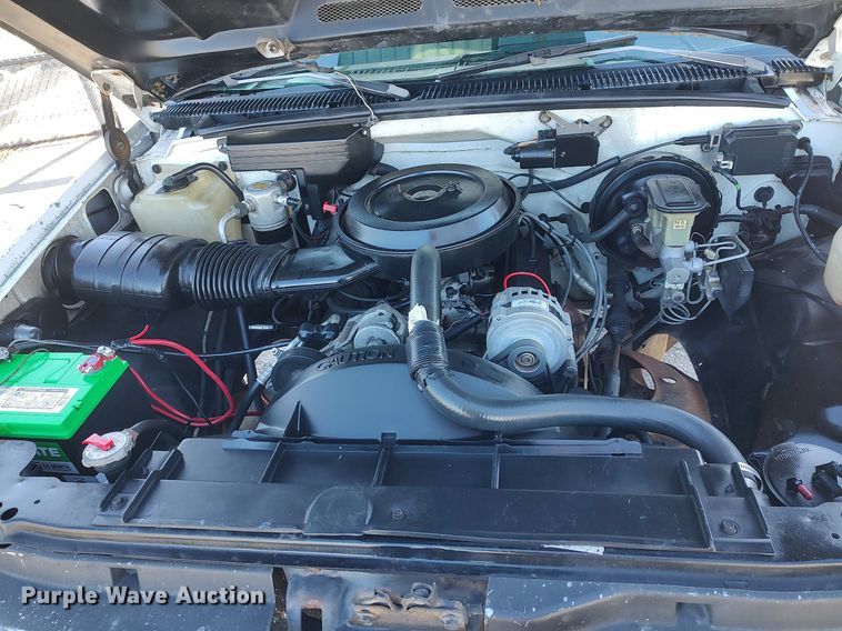 image for item MM9885 1993 Chevrolet C1500  pickup truck