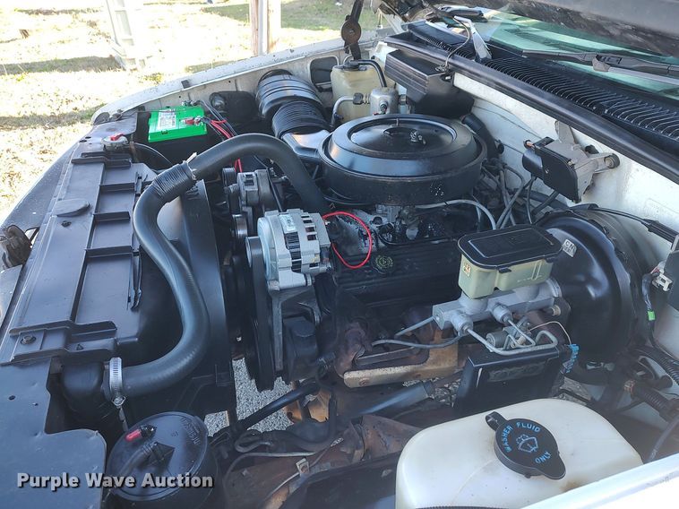 image for item MM9885 1993 Chevrolet C1500  pickup truck