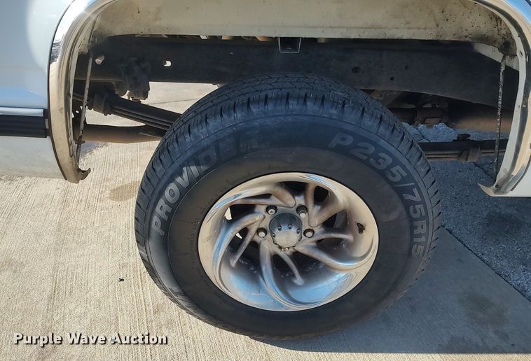 image for item MM9885 1993 Chevrolet C1500  pickup truck