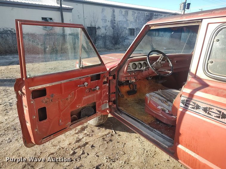 image for item MM9892 1979 Jeep Cherokee  SUV