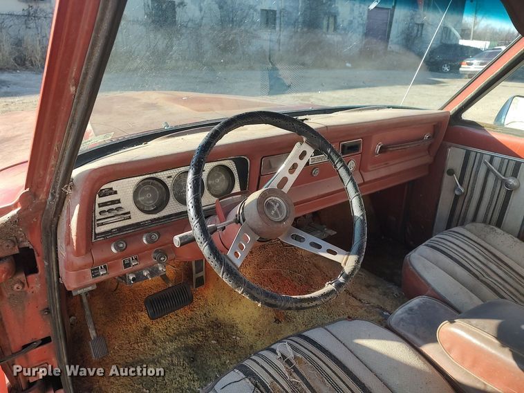 image for item MM9892 1979 Jeep Cherokee  SUV