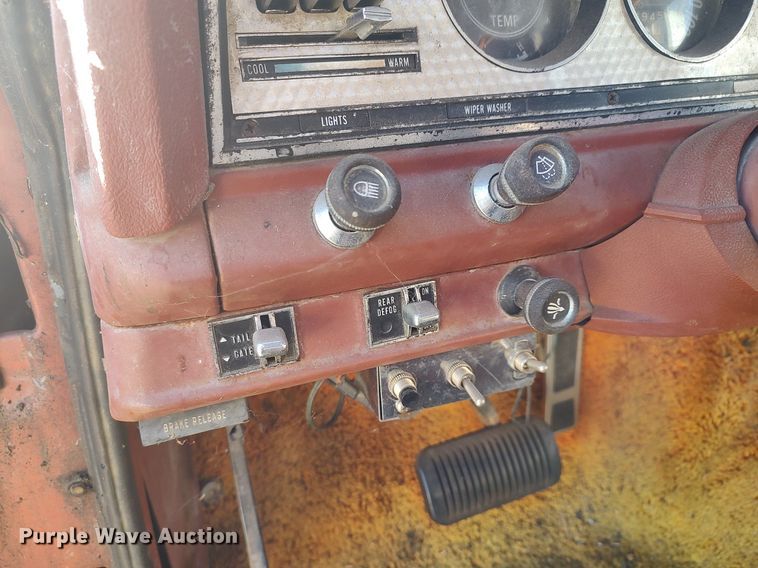 image for item MM9892 1979 Jeep Cherokee  SUV