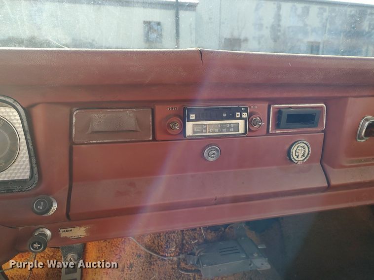 image for item MM9892 1979 Jeep Cherokee  SUV