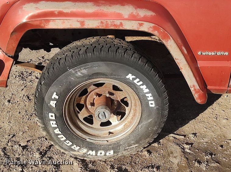 image for item MM9892 1979 Jeep Cherokee  SUV