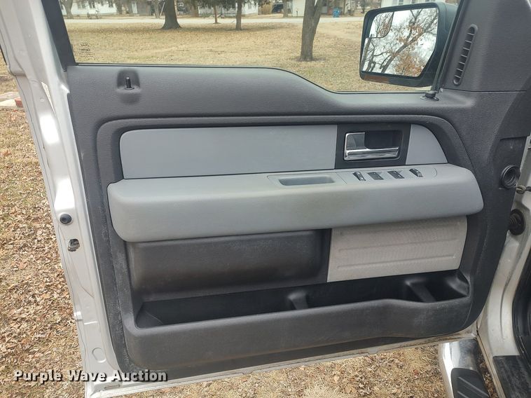 image for item MM9929 2013 Ford F150  SuperCrew pickup truck