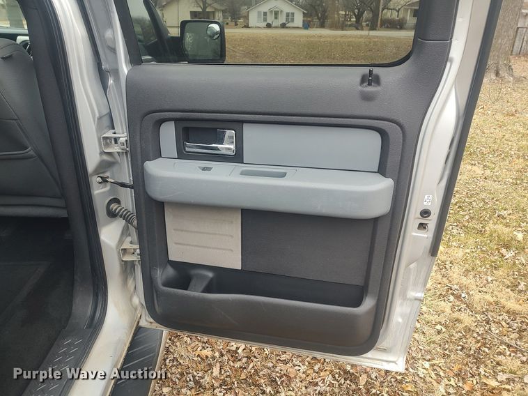 image for item MM9929 2013 Ford F150  SuperCrew pickup truck