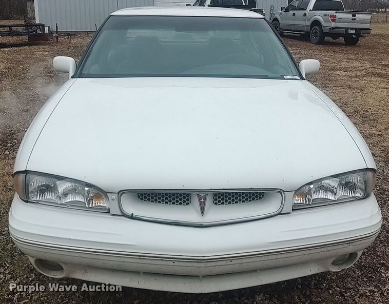 image for item MM9930 1999 Pontiac Bonneville