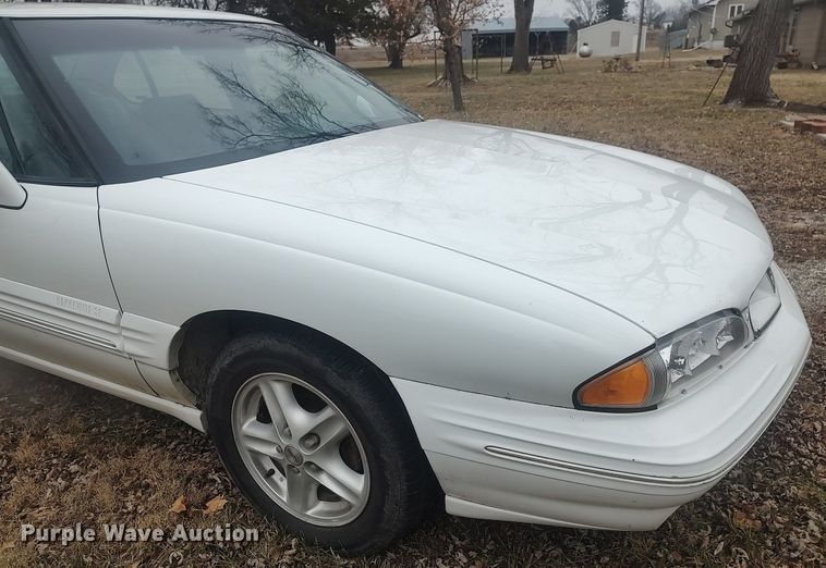 image for item MM9930 1999 Pontiac Bonneville