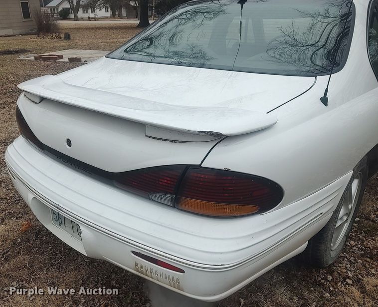 image for item MM9930 1999 Pontiac Bonneville