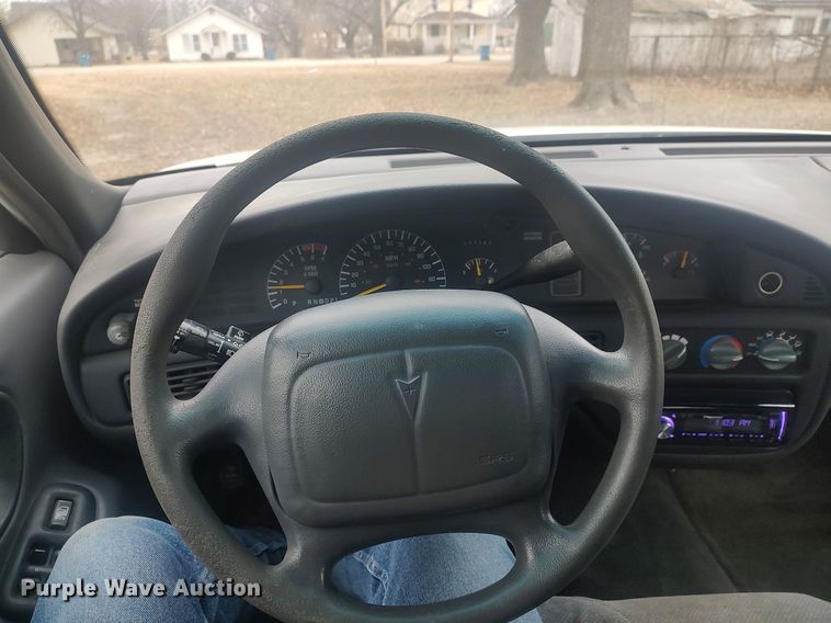 image for item MM9930 1999 Pontiac Bonneville