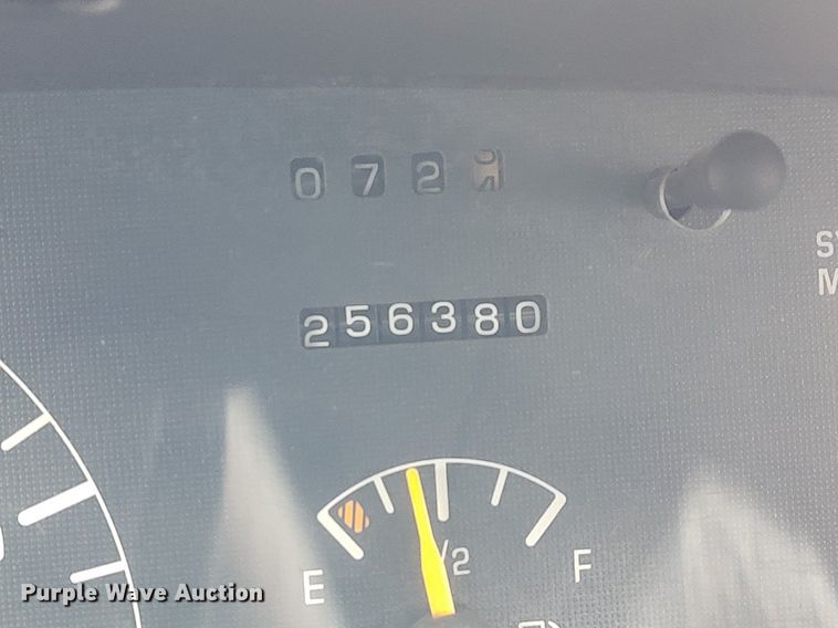 image for item MM9930 1999 Pontiac Bonneville