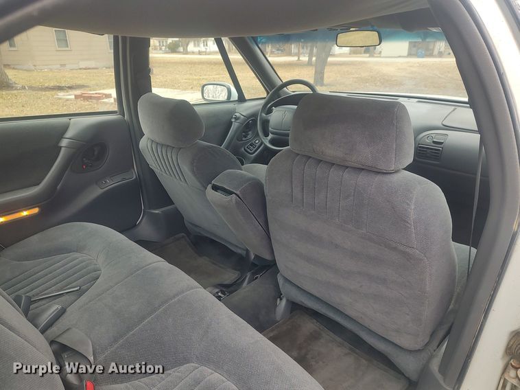 image for item MM9930 1999 Pontiac Bonneville