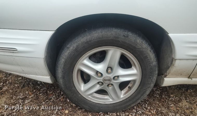 image for item MM9930 1999 Pontiac Bonneville