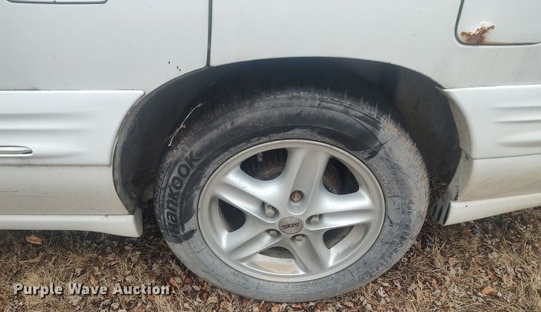 image for item MM9930 1999 Pontiac Bonneville