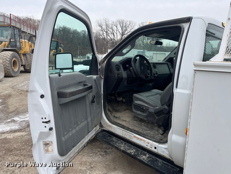image for item MN9494 2013 Ford F450 Super Duty  utility / service truck