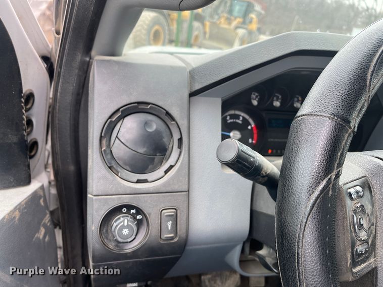 image for item MN9494 2013 Ford F450 Super Duty  utility / service truck