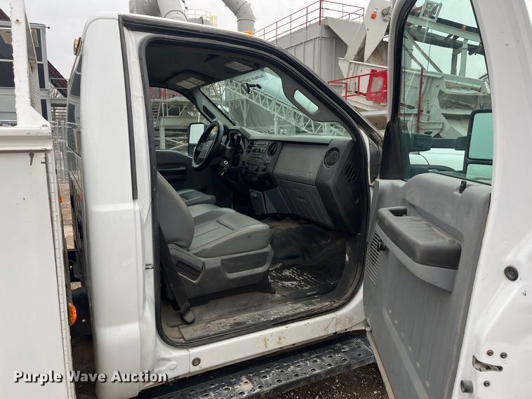 image for item MN9494 2013 Ford F450 Super Duty  utility / service truck