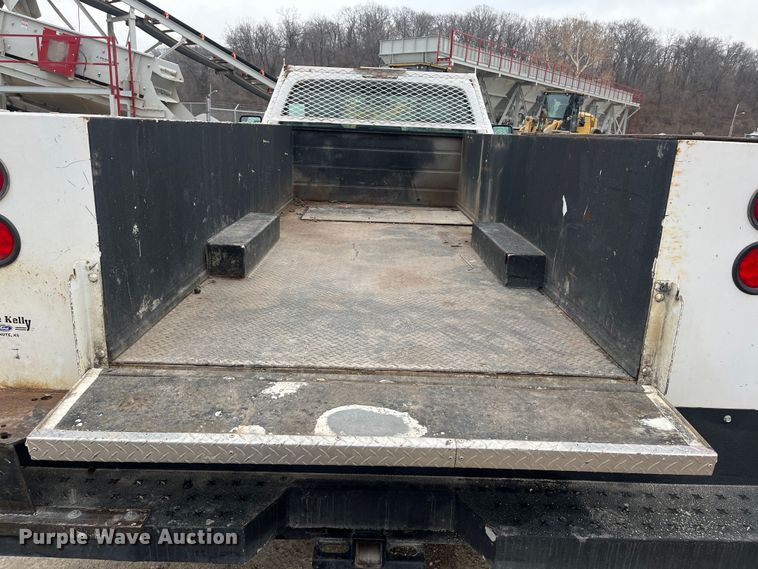 image for item MN9494 2013 Ford F450 Super Duty  utility / service truck