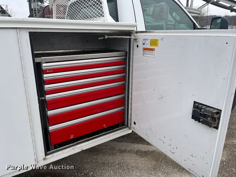 image for item MN9494 2013 Ford F450 Super Duty  utility / service truck