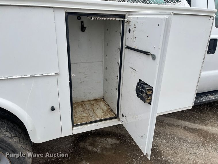 image for item MN9494 2013 Ford F450 Super Duty  utility / service truck