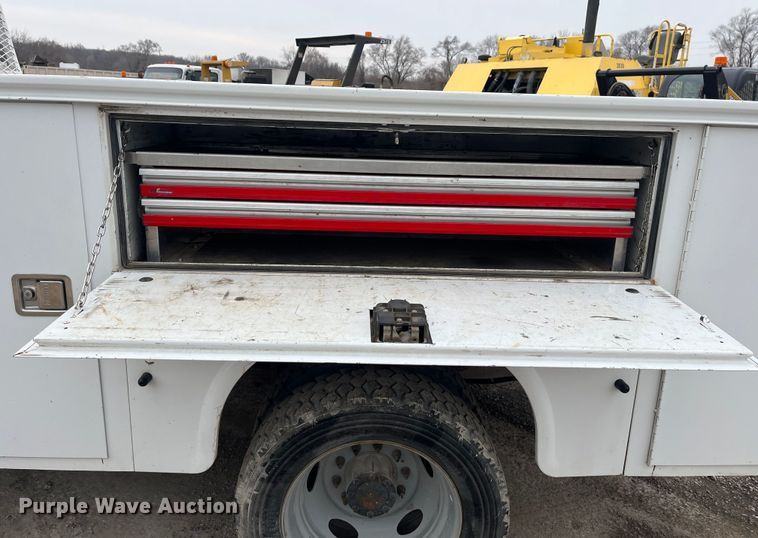 image for item MN9494 2013 Ford F450 Super Duty  utility / service truck