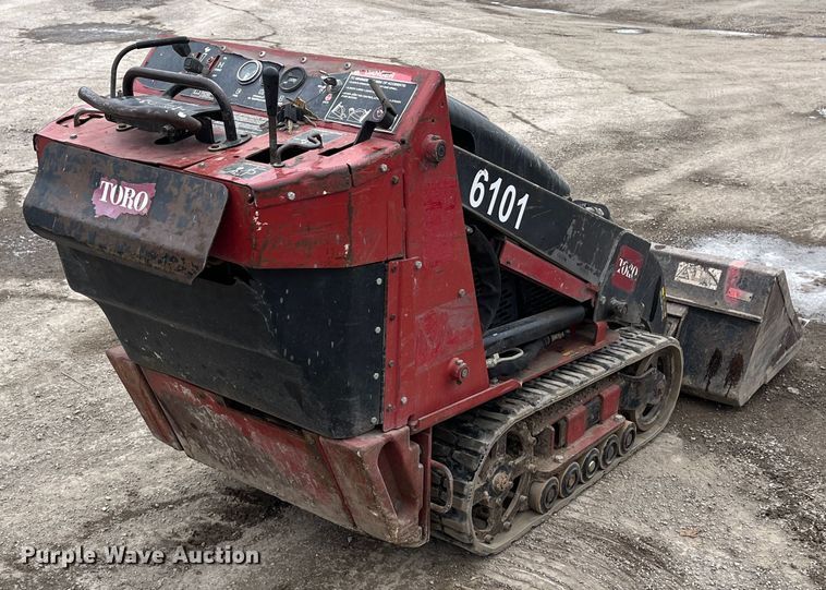 image for item MN9495 Toro Dingo TX420  compact utility loader