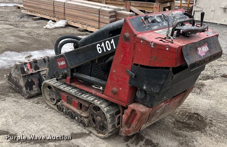 image for item MN9495 Toro Dingo TX420  compact utility loader