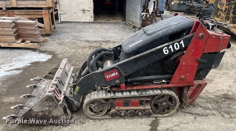 image for item MN9495 Toro Dingo TX420  compact utility loader