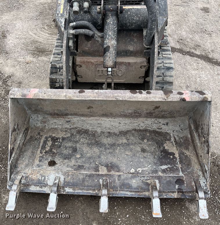 image for item MN9495 Toro Dingo TX420  compact utility loader