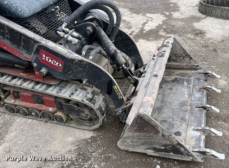 image for item MN9495 Toro Dingo TX420  compact utility loader