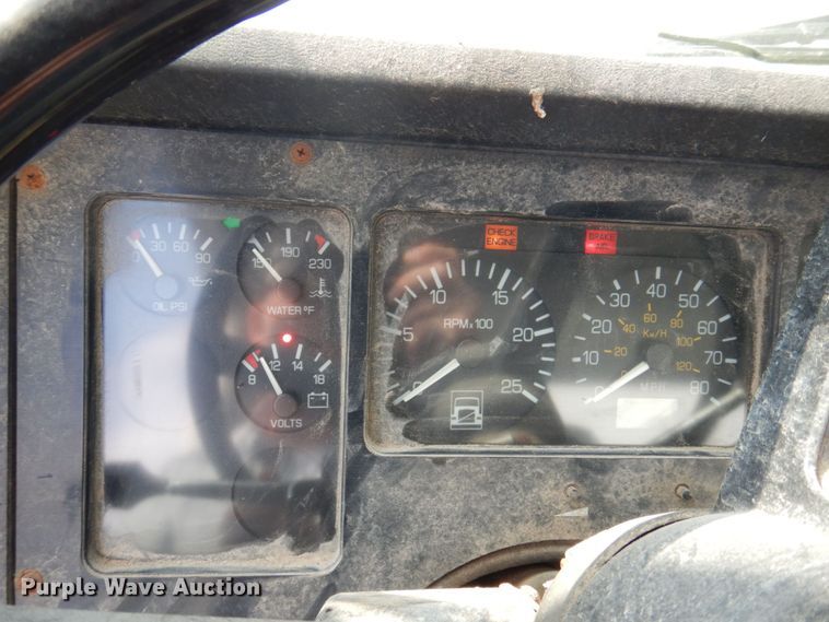 image for item MW9304 1995 White GMC WG  fertilizer delivery truck