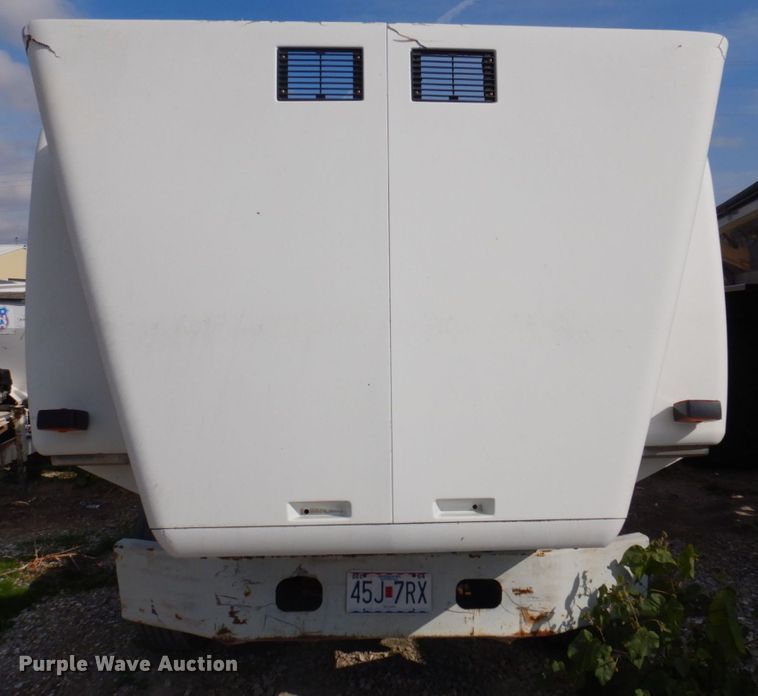 image for item MW9304 1995 White GMC WG  fertilizer delivery truck