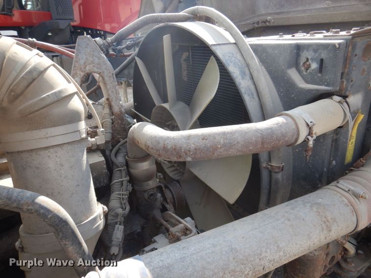 image for item MW9304 1995 White GMC WG  fertilizer delivery truck