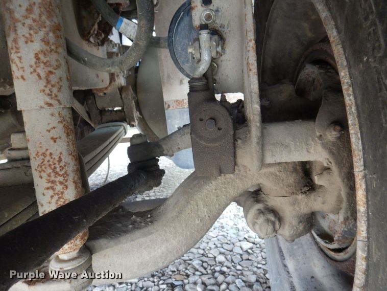 image for item MW9304 1995 White GMC WG  fertilizer delivery truck