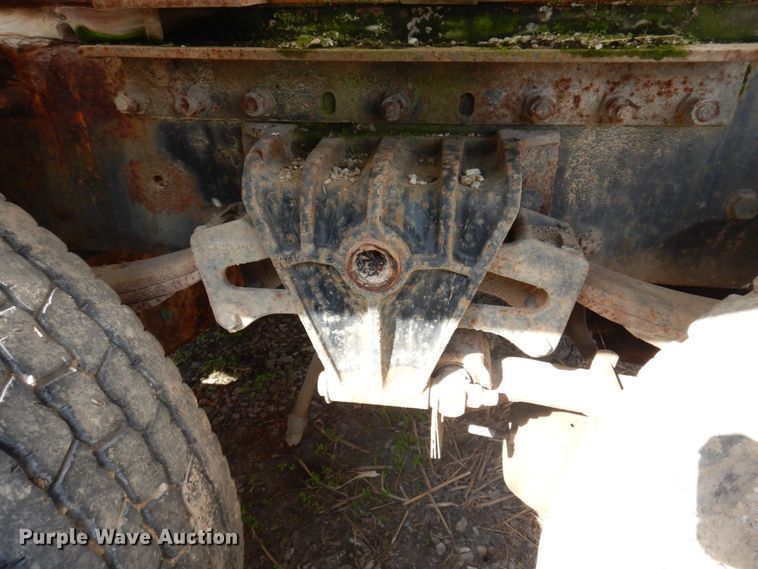 image for item MW9304 1995 White GMC WG  fertilizer delivery truck