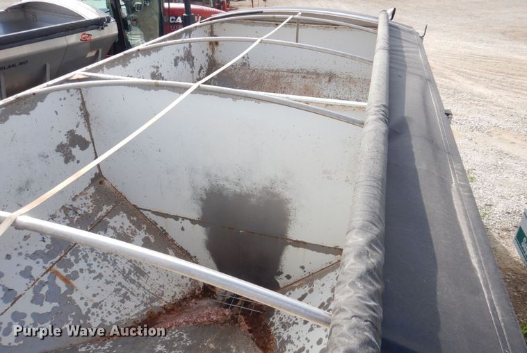 image for item MW9304 1995 White GMC WG  fertilizer delivery truck