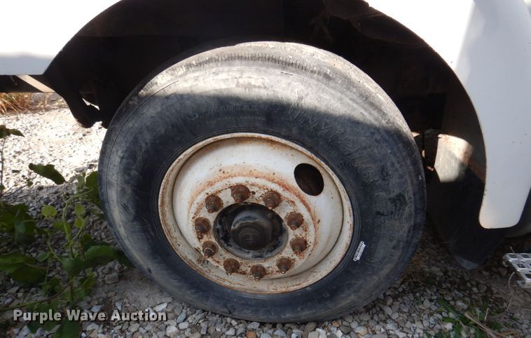 image for item MW9304 1995 White GMC WG  fertilizer delivery truck