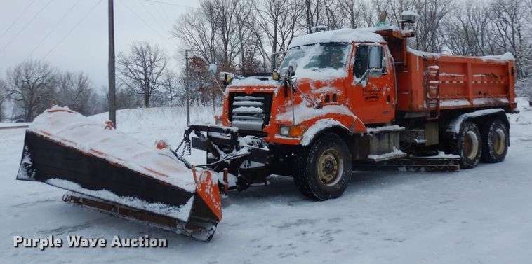 image for item AF9336 2003 Sterling LT9500  dump truck
