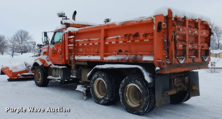 image for item AF9336 2003 Sterling LT9500  dump truck