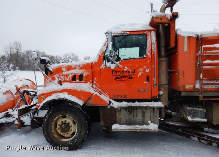 image for item AF9336 2003 Sterling LT9500  dump truck