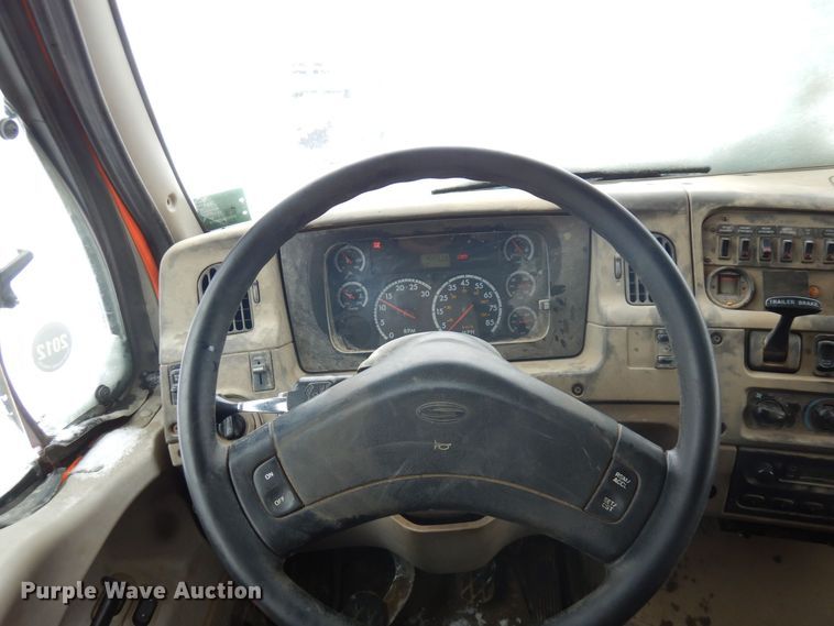 image for item AF9336 2003 Sterling LT9500  dump truck