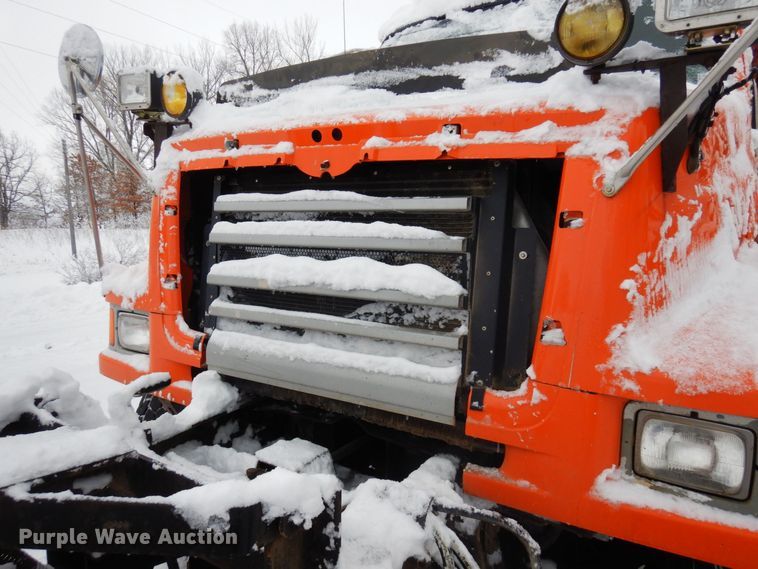 image for item AF9336 2003 Sterling LT9500  dump truck