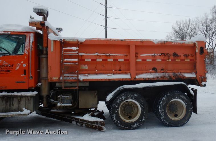 image for item AF9336 2003 Sterling LT9500  dump truck